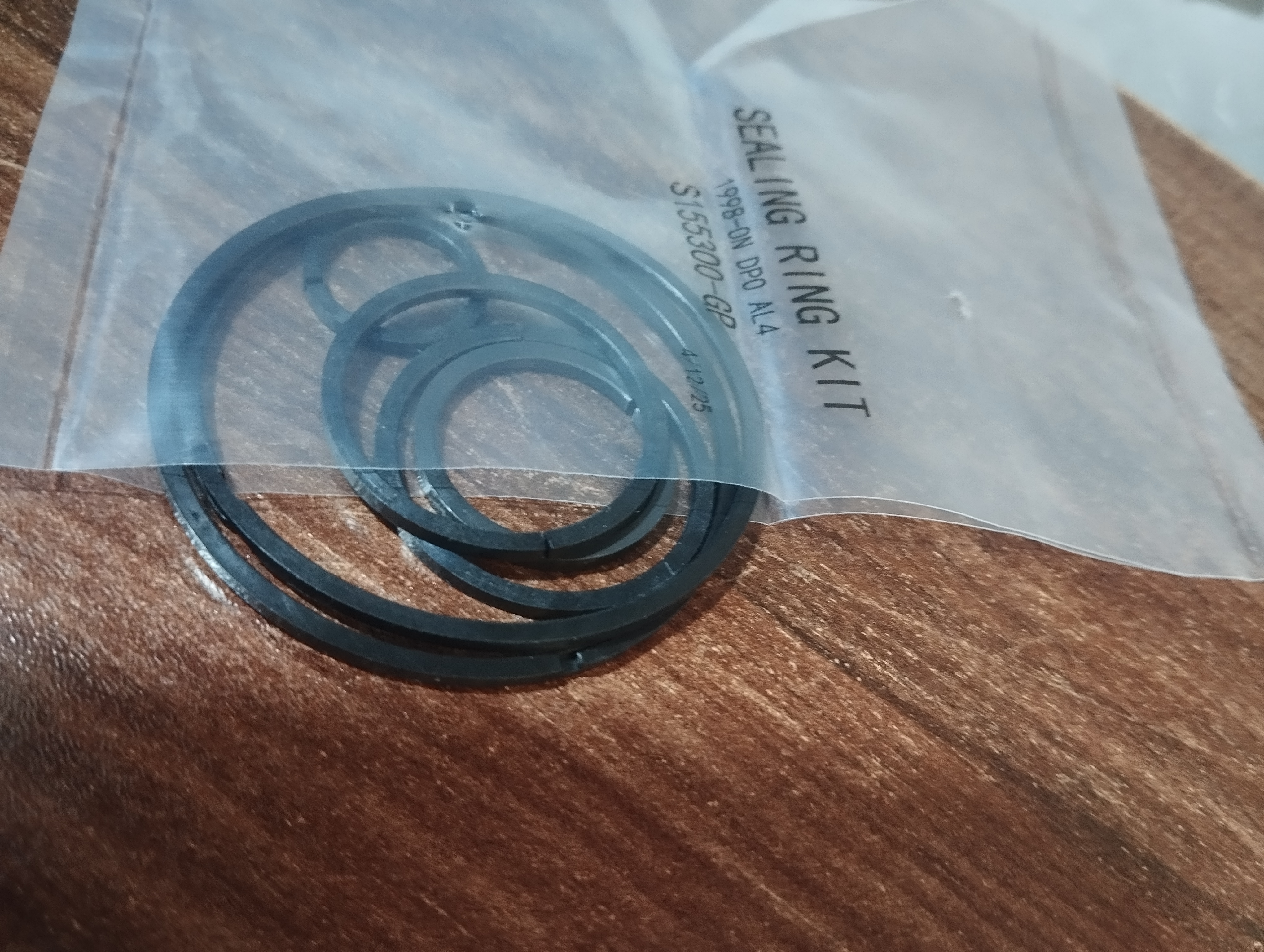 رینگ کربن کیت کربن مشکی گیربکس اتوماتیک  AL4پژو 206 پژو 207 مگان ال نود ساندرو آ ال فور 6 تیکه وارداتی درجه یک