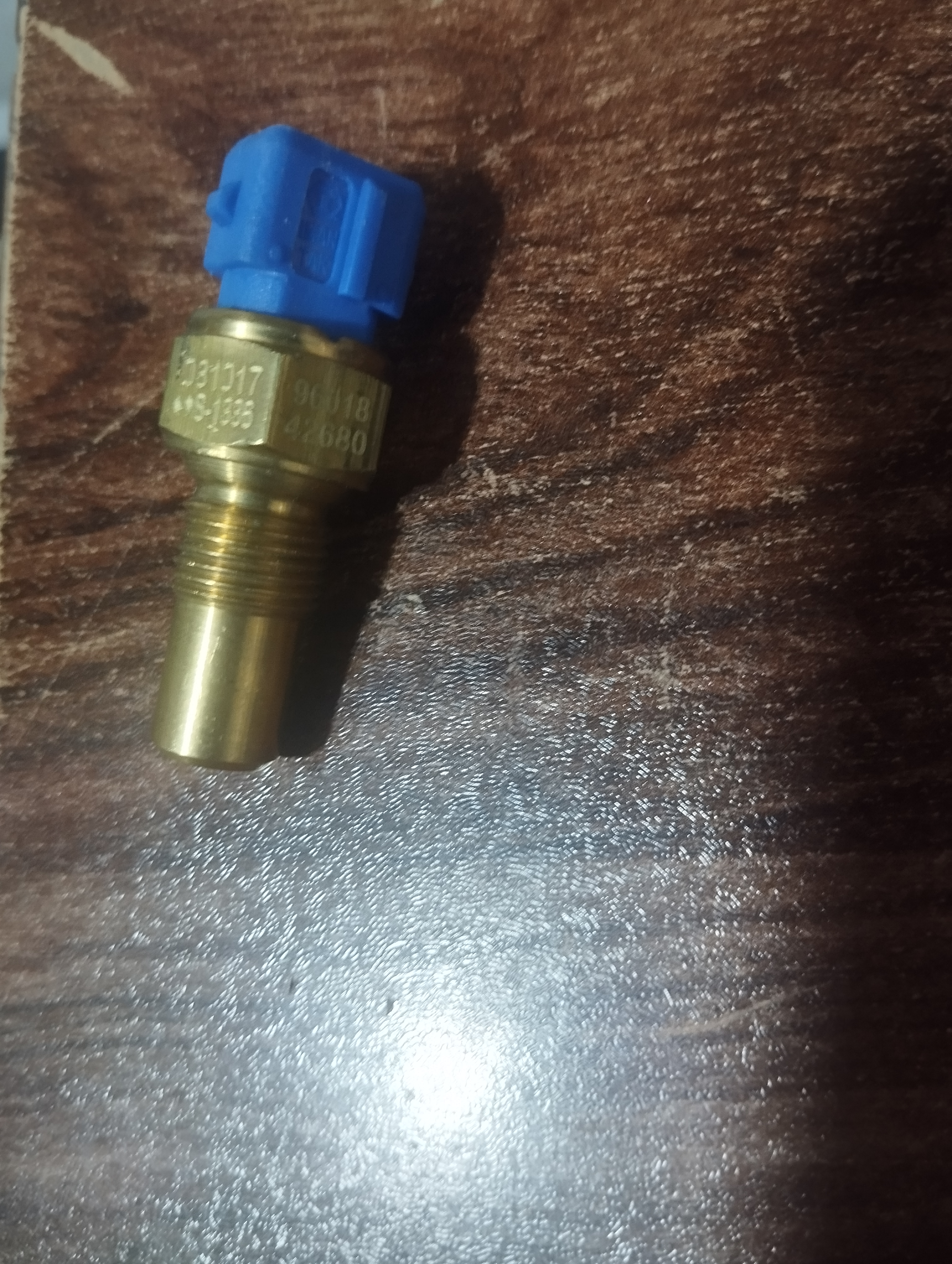 فشنگی آب پژو 405 رنگ آبی تک فیش رنگ آبی